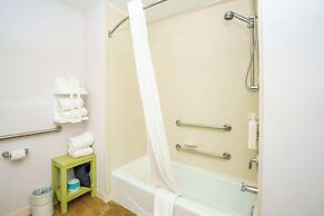 Hampton Inn Garden City