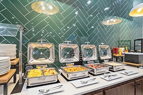 Holiday Inn Baton Rouge College Drive I-10 by IHG