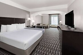 La Quinta Inn & Suites by Wyndham Deer Park