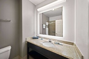 La Quinta Inn & Suites by Wyndham Deer Park