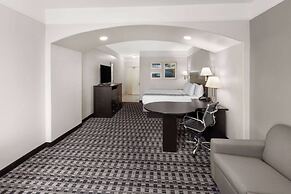 La Quinta Inn & Suites by Wyndham Deer Park