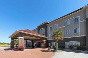 La Quinta Inn & Suites by Wyndham Deer Park