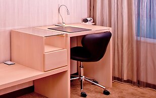 Yomi Hotel - MRT Shuanglian Station