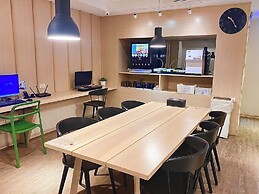 Yomi Hotel - MRT Shuanglian Station