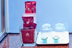 Yomi Hotel - MRT Shuanglian Station