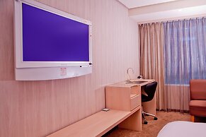 Yomi Hotel - MRT Shuanglian Station