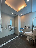 Yomi Hotel - MRT Shuanglian Station