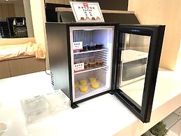 Yomi Hotel - MRT Shuanglian Station