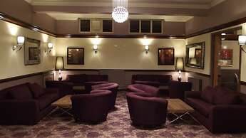 The Raven Hotel - Inn