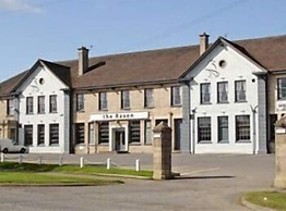 The Raven Hotel - Inn