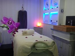 Hôtel Restaurant & SPA Plaisir