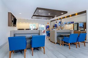 Holiday Inn Express Tampa N I-75 - University Area by IHG