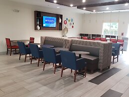 Holiday Inn Express Tampa N I-75 - University Area by IHG