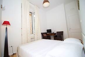 MirÓ Studio Apartments