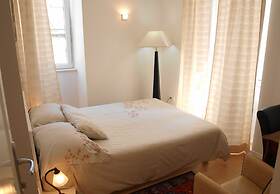 MirÓ Studio Apartments