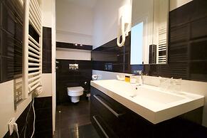 MirÓ Studio Apartments