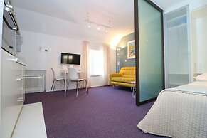 MirÓ Studio Apartments