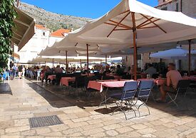 MirÓ Studio Apartments