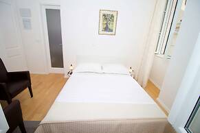 MirÓ Studio Apartments