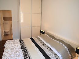 MirÓ Studio Apartments