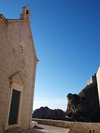 MirÓ Studio Apartments