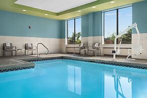 Holiday Inn Express & Suites Akron Regional Airport Area by IHG