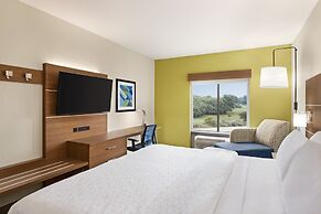Holiday Inn Express & Suites Akron Regional Airport Area by IHG