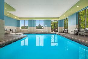 Holiday Inn Express & Suites Akron Regional Airport Area by IHG