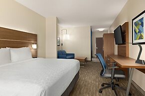 Holiday Inn Express & Suites Akron Regional Airport Area by IHG