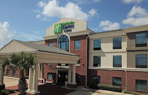 Holiday Inn Express & Suites Hearne, an IHG Hotel