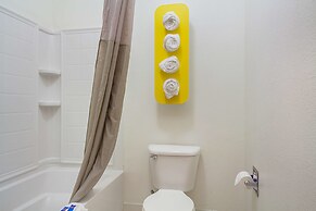 Motel 6 Dallas - Irving DFW Airport South