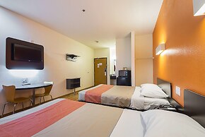 Motel 6 Dallas - Irving DFW Airport South