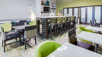 Hampton Inn White House