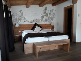 Hotel Crusch Alba