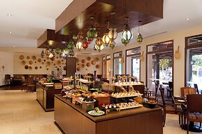 Al Falaj Hotel
