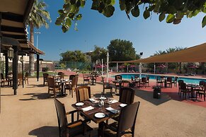 Al Falaj Hotel