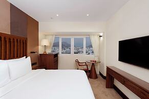 Al Falaj Hotel