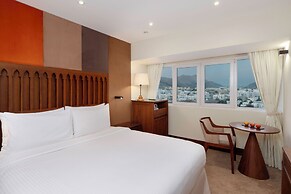 Al Falaj Hotel