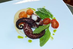 Hotel Stubel Suites and Cafe