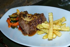 Hotel Stubel Suites and Cafe