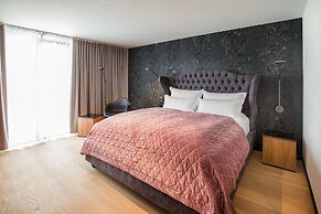 La Mansion Vi Vadi Hotel