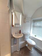 Anton Guest House B&B