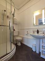 Anton Guest House B&B