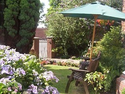 Anton Guest House B&B