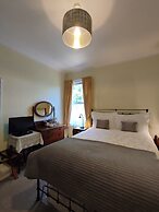 Anton Guest House B&B