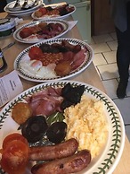 Anton Guest House B&B