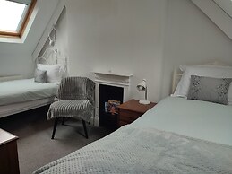 Anton Guest House B&B