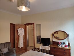 Anton Guest House B&B