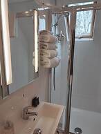 Anton Guest House B&B