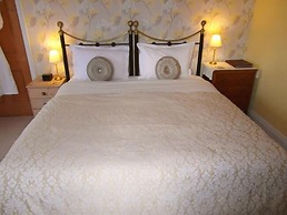 Anton Guest House B&B